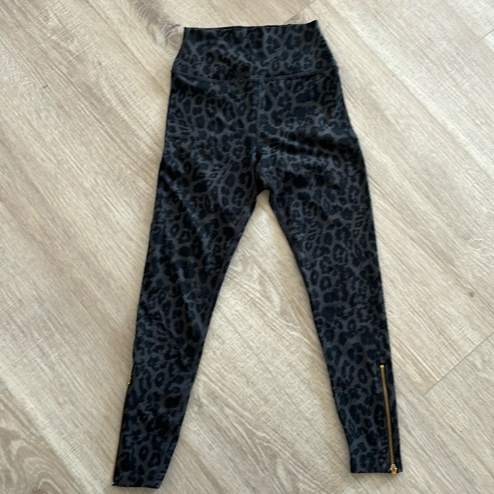 LNA leggings